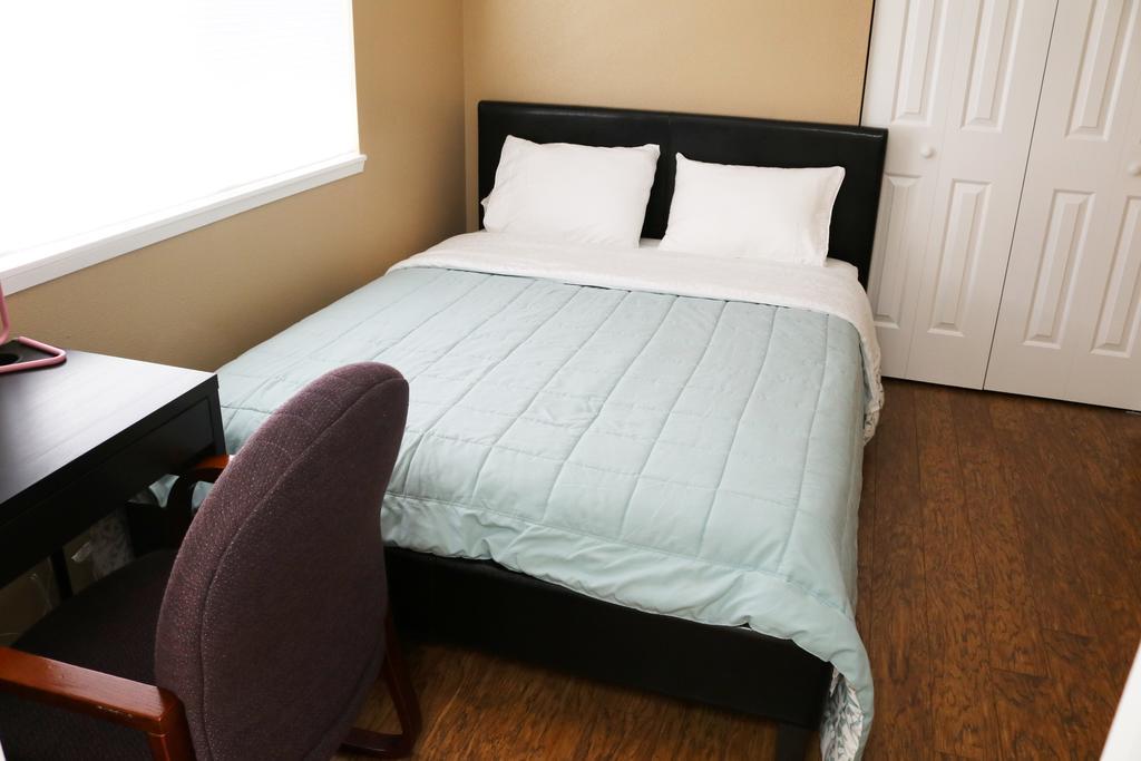 Quiet, Clean And Comfortable Room Seattle Bagian luar foto