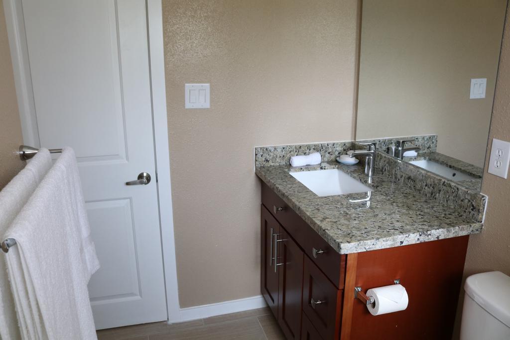 Quiet, Clean And Comfortable Room Seattle Bagian luar foto