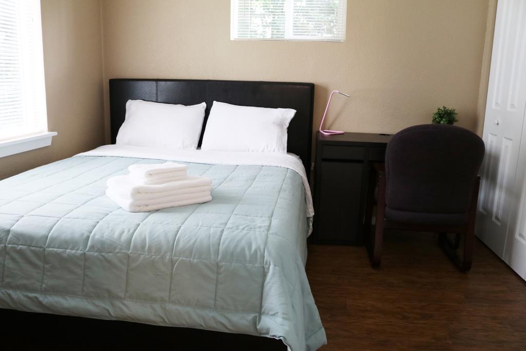 Quiet, Clean And Comfortable Room Seattle Bagian luar foto